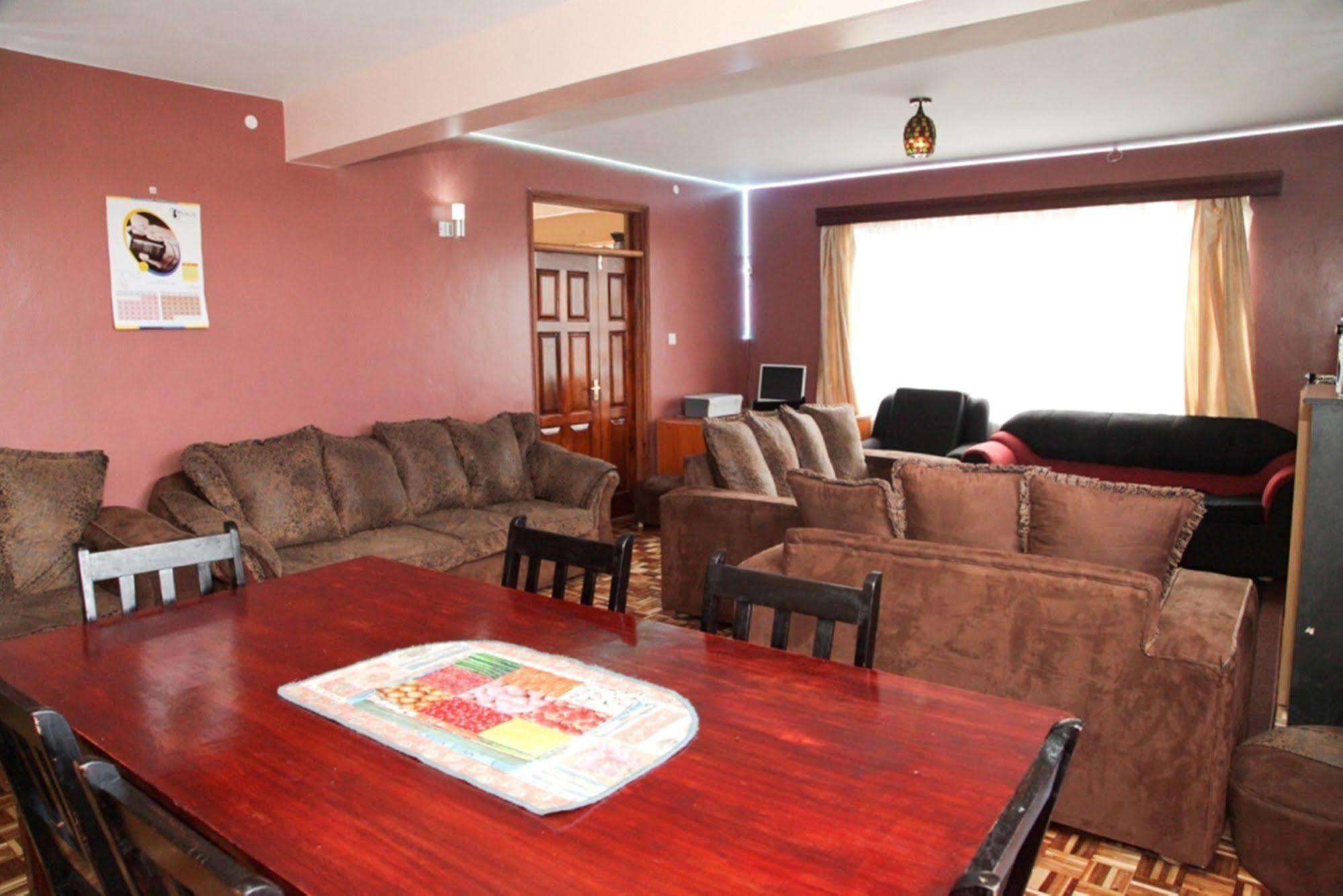Mdawida Homestay Найроби Екстериор снимка